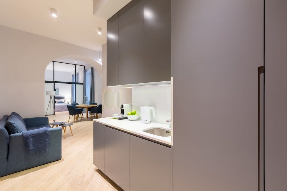 Cadena Gallery Apartments i Krakow Se priser her!