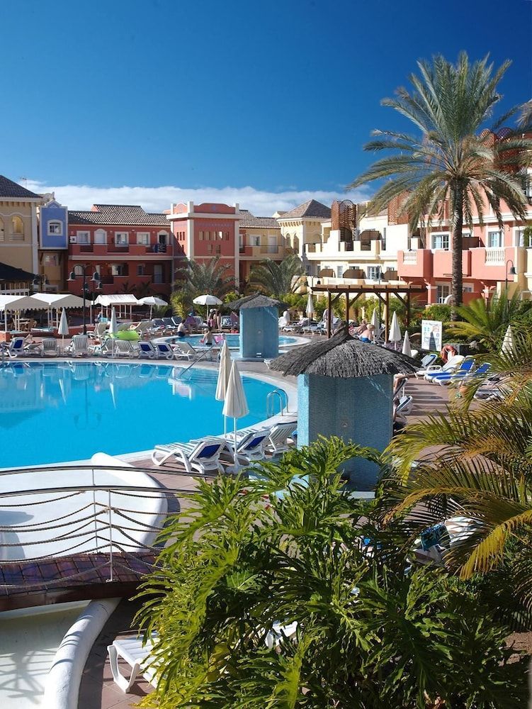 Granada Park i Playa de las Americas Se priser här!